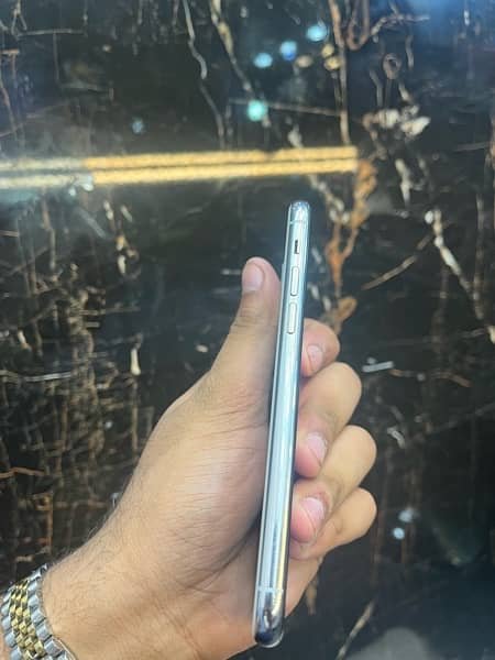 11 pro 64 GB PTA APROVED all orignal dual